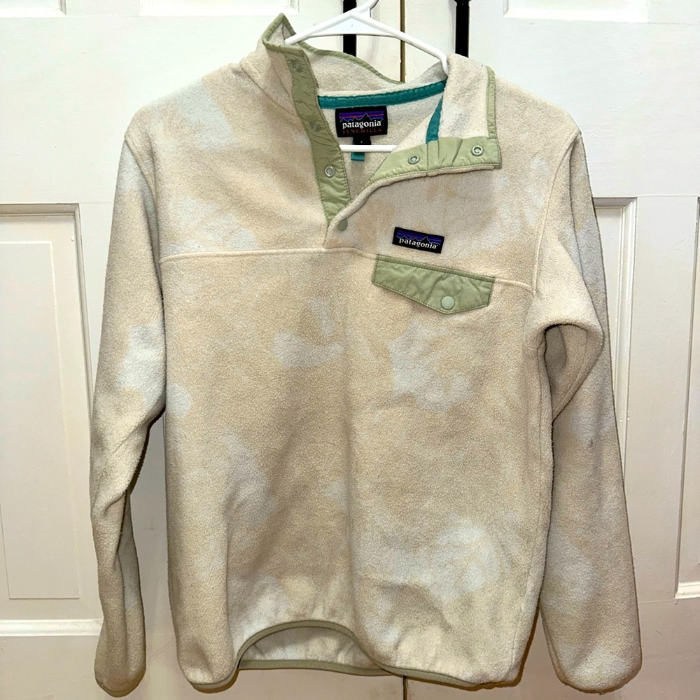 Patagonia cream print synchilla pullover 1/4 zip